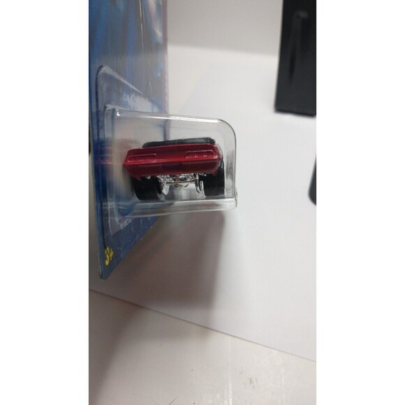Hot Wheels 2007 Camaro Series #041 '69 Camaro Convertible Red Diecast - Picture 5 of 6